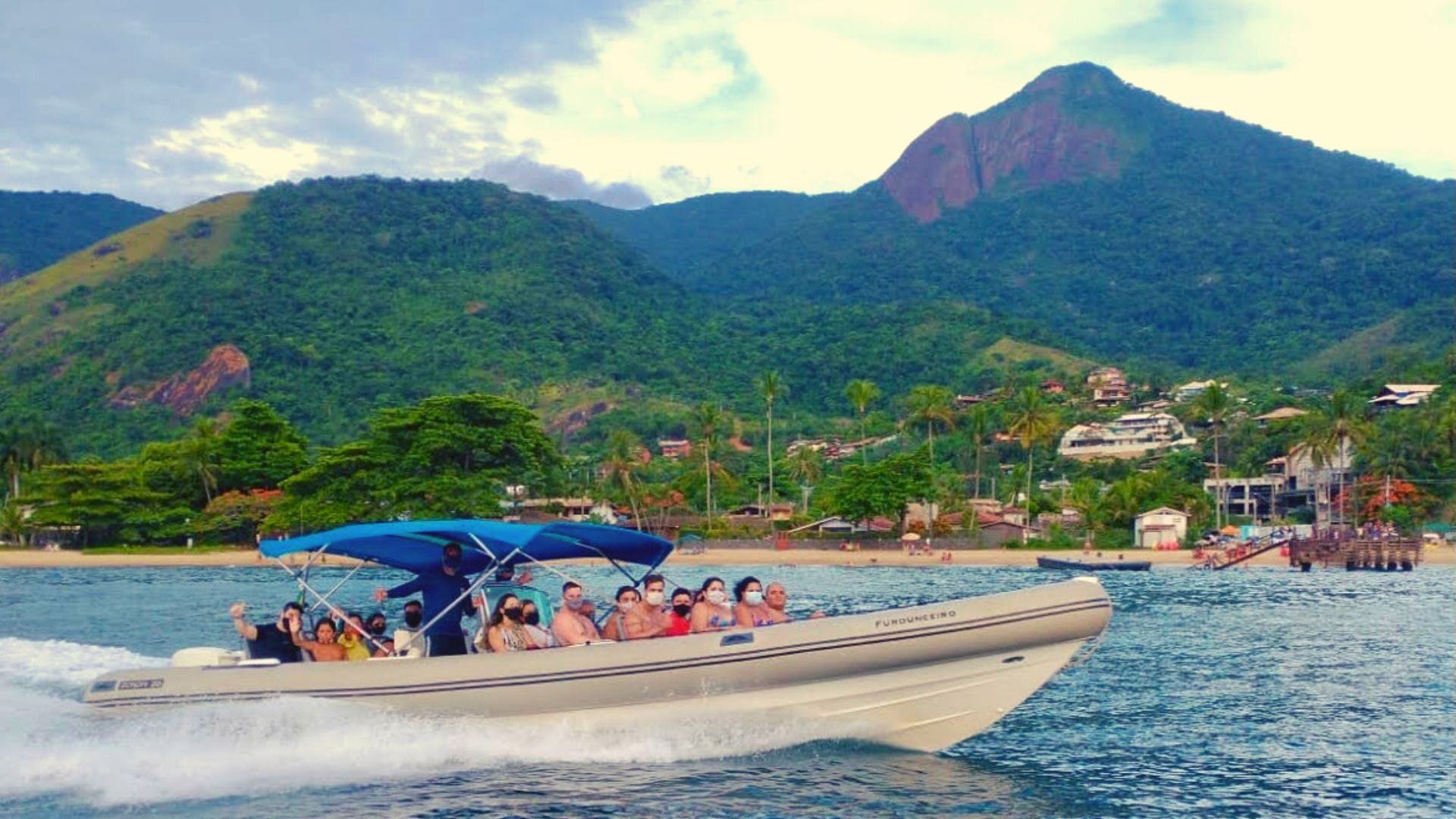 Passeio de barco Ilhabela