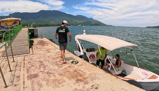 Fila da Balsa Ilhabela