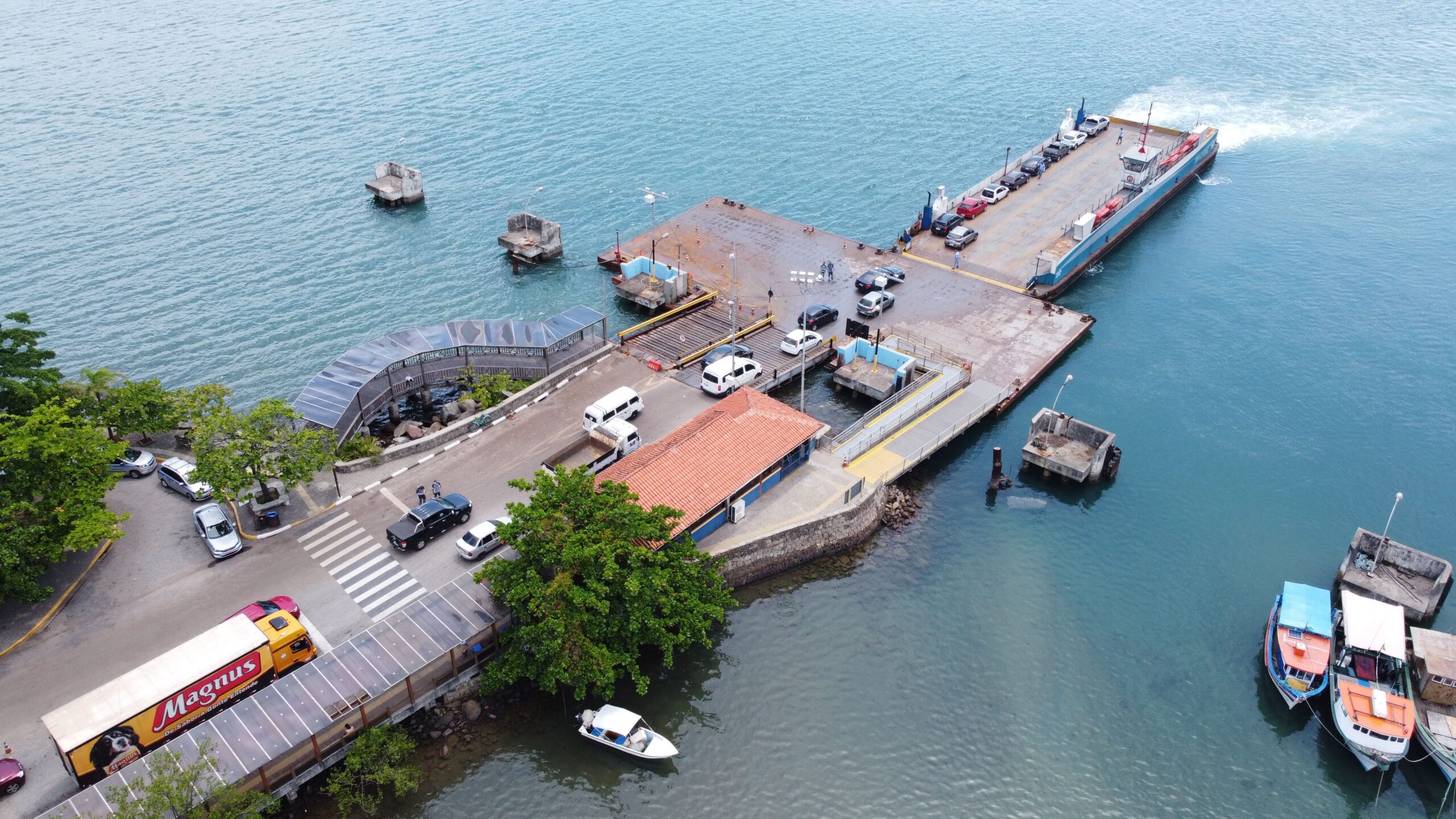 Fila da Balsa Ilhabela